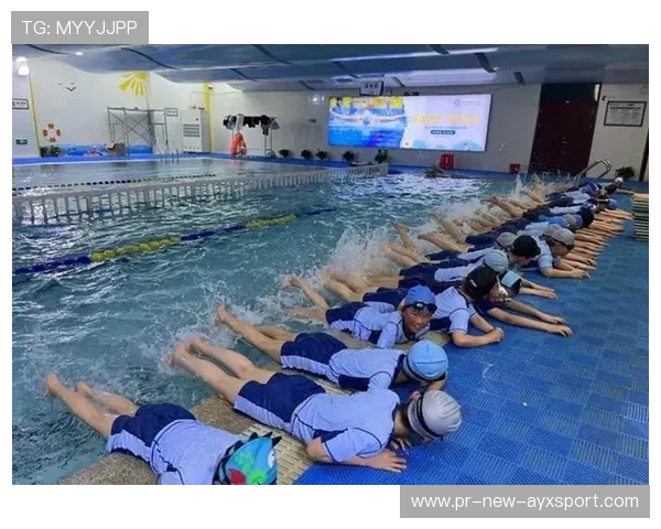 游泳队与学校联合开展防溺水夏令营普及安全知识，游泳进校园方案范本